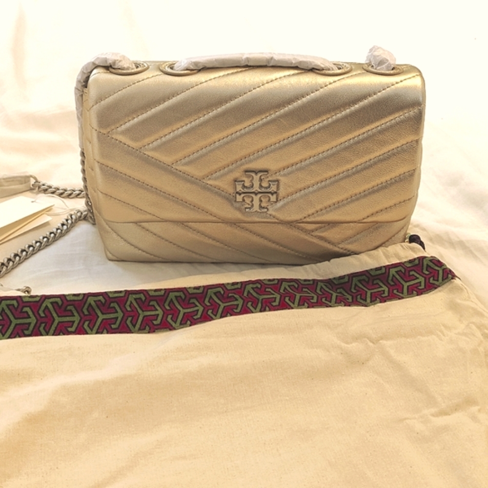 NWT Tory Burch Kira Chevron Convertible Shoulder Bag in White Gold Leather
